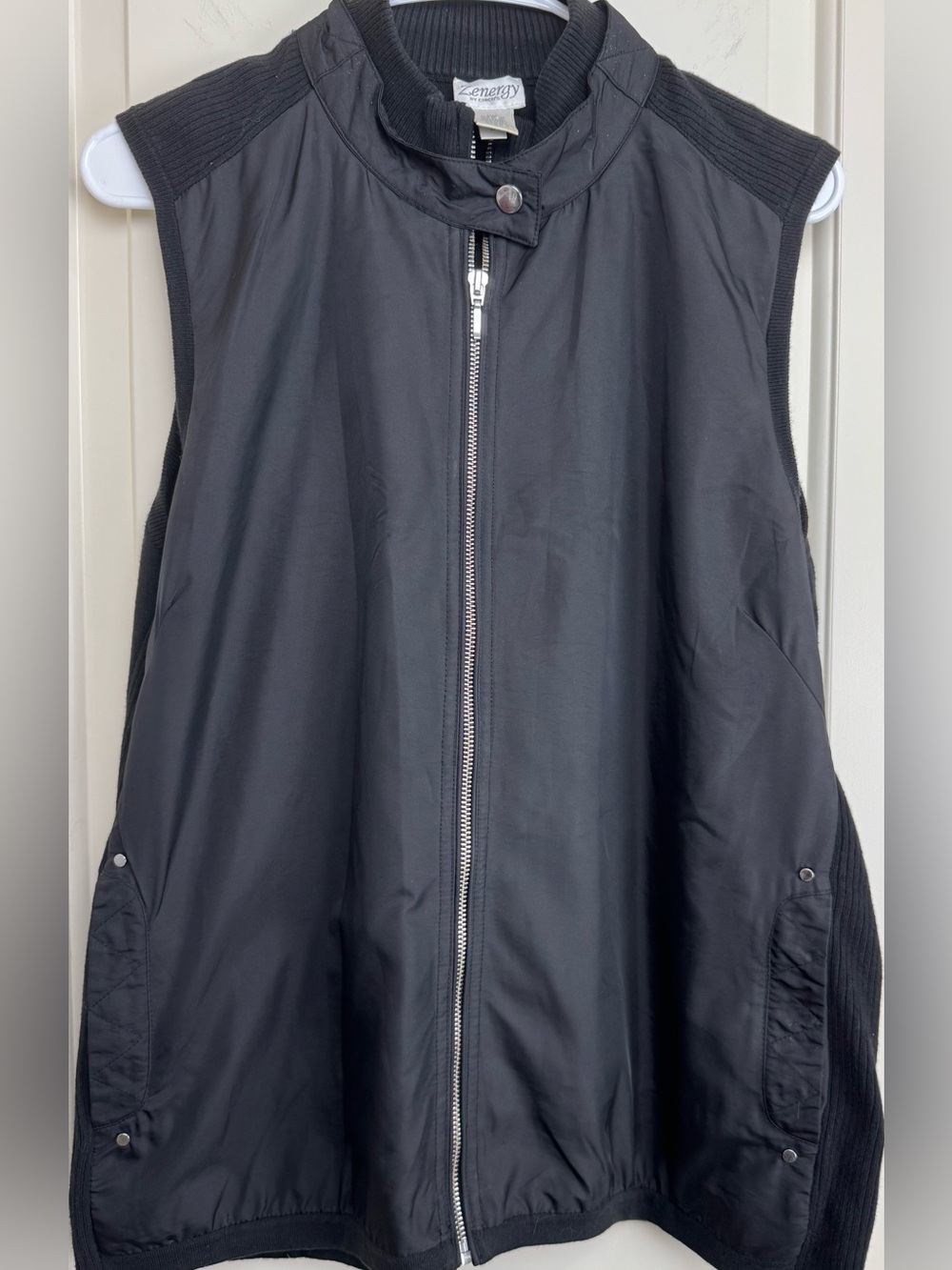Chico’s Zenergy Black Mixed Media Full Zip Vest Size 2 L Knit Back Active - Picture 3 of 5